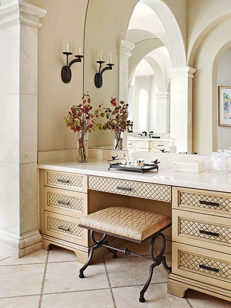 Vanity styles in bathroom